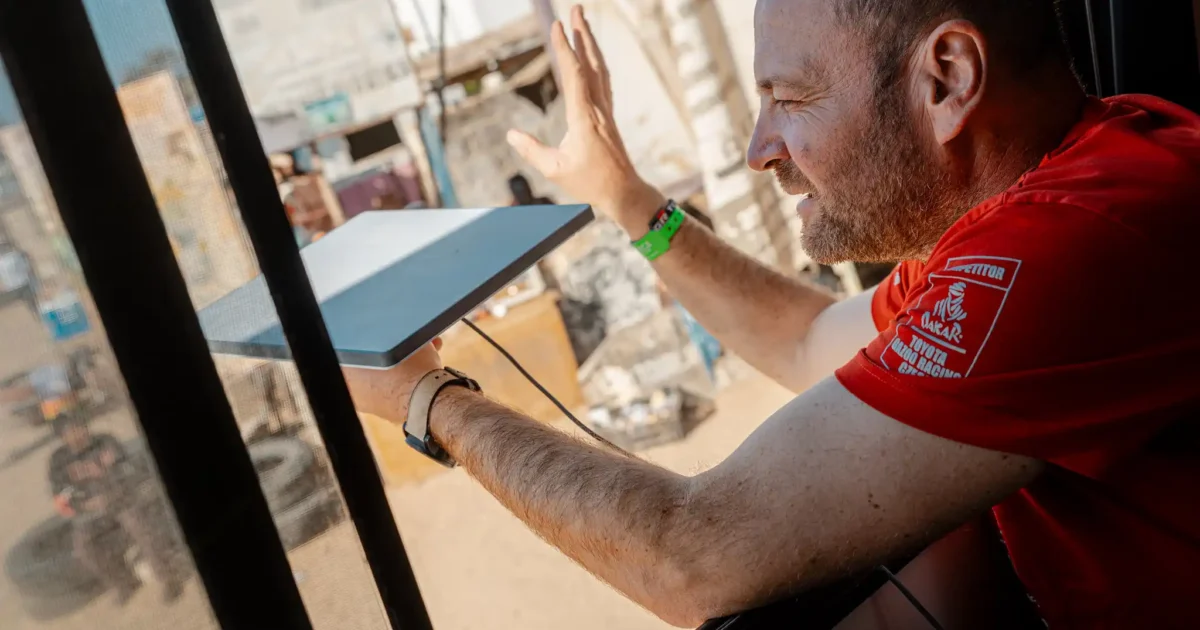 Starlink Mini v akci – satelitní internet během Rallye Dakar